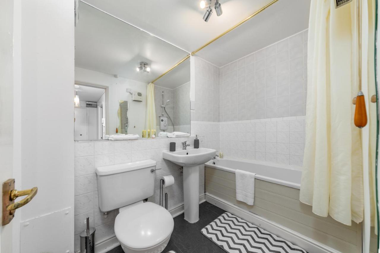 Suites By Rehoboth - 23 Thames View - Upper - Woolwich London Exterior foto